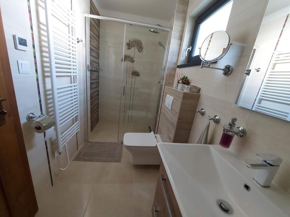 Chalupy Tri Grose Vlasky Bešeňová Esterno foto
