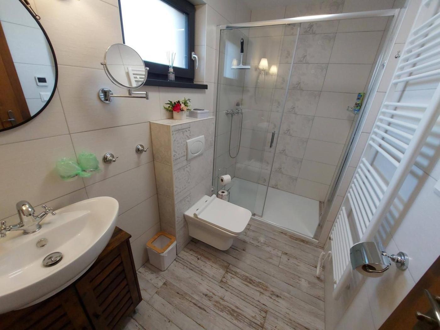 Chalupy Tri Grose Vlasky Bešeňová Esterno foto
